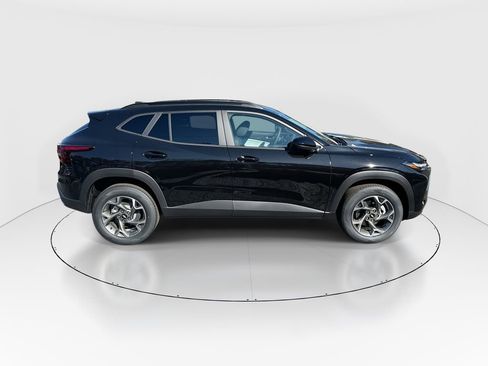 New 2026 Chevrolet Trax LT image 9