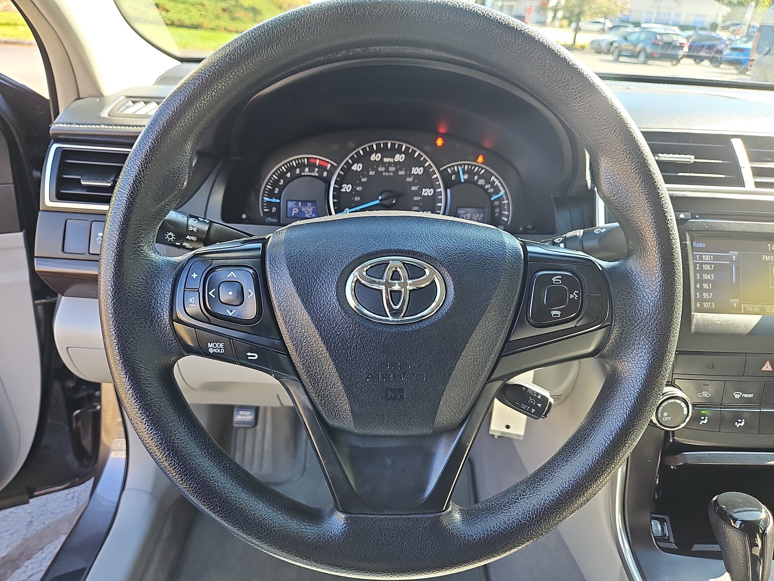 Used 2015 Toyota Camry LE FWD image 15