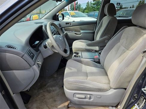 Used 2008 Toyota Sienna LE image 12