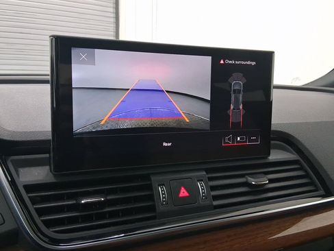 Used 2023 Audi Q5 2.0T Premium w/ Convenience Package image 22