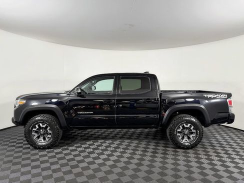 Used 2020 Toyota Tacoma TRD Off-Road w/ Technology Package AWD/4WD image 16