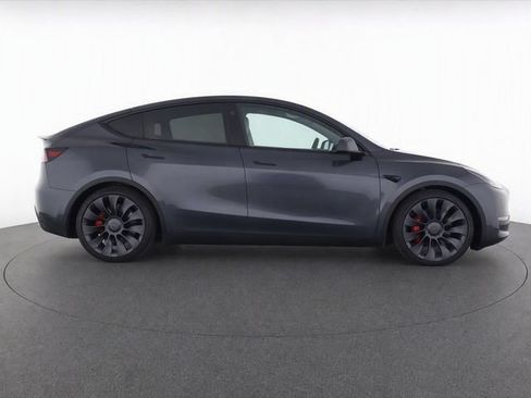 Used 2025 Tesla Model Y Performance AWD/4WD image 4