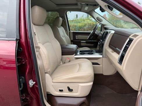 Used 2017 RAM 1500 Laramie w/ Convenience Group image 12