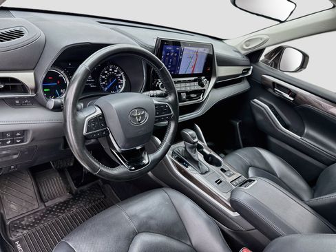 Used 2021 Toyota Highlander Limited AWD/4WD image 7