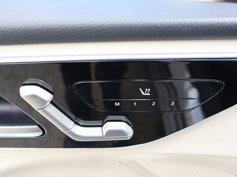 Used 2023 Mercedes-Benz C 300 C 300 w/ Exclusive Trim Package image 36