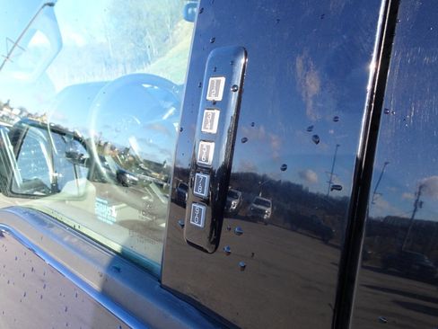 Used 2015 Ford F150 XLT w/ Equipment Group 302A Luxury image 14