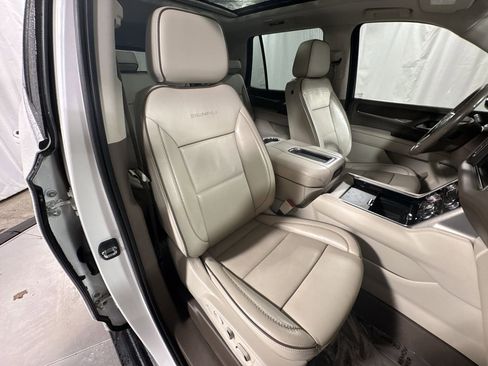 Used 2022 GMC Yukon Denali image 36