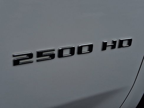 Used 2024 Chevrolet Silverado 2500 LT AWD/4WD image 29
