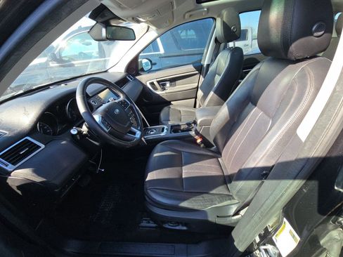 Used 2018 Land Rover Discovery Sport HSE image 10