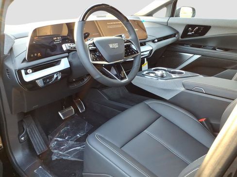 New 2026 Cadillac Optiq Sport 1 image 12