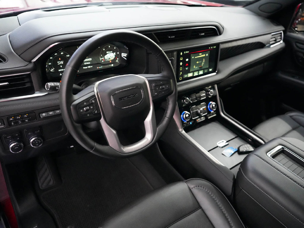 Used 2023 GMC Yukon Denali AWD/4WD image 16