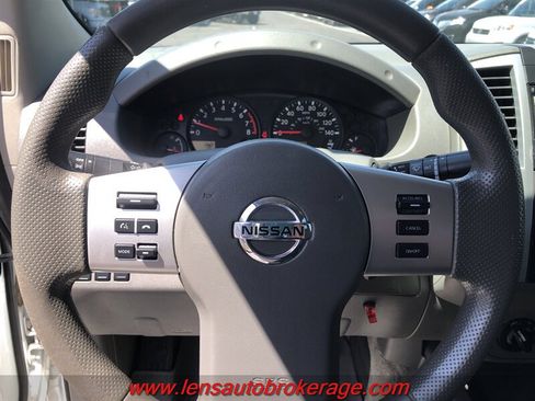 Used 2016 Nissan Frontier SV AWD/4WD image 13