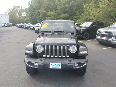 Used 2018 Jeep Wrangler Unlimited Sahara w/ Cold Weather Group image 8