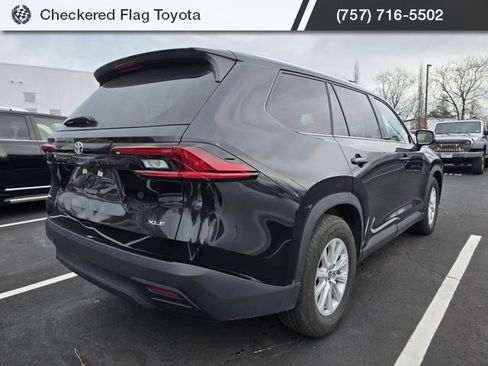 Used 2025 Toyota Grand Highlander AWD image 6