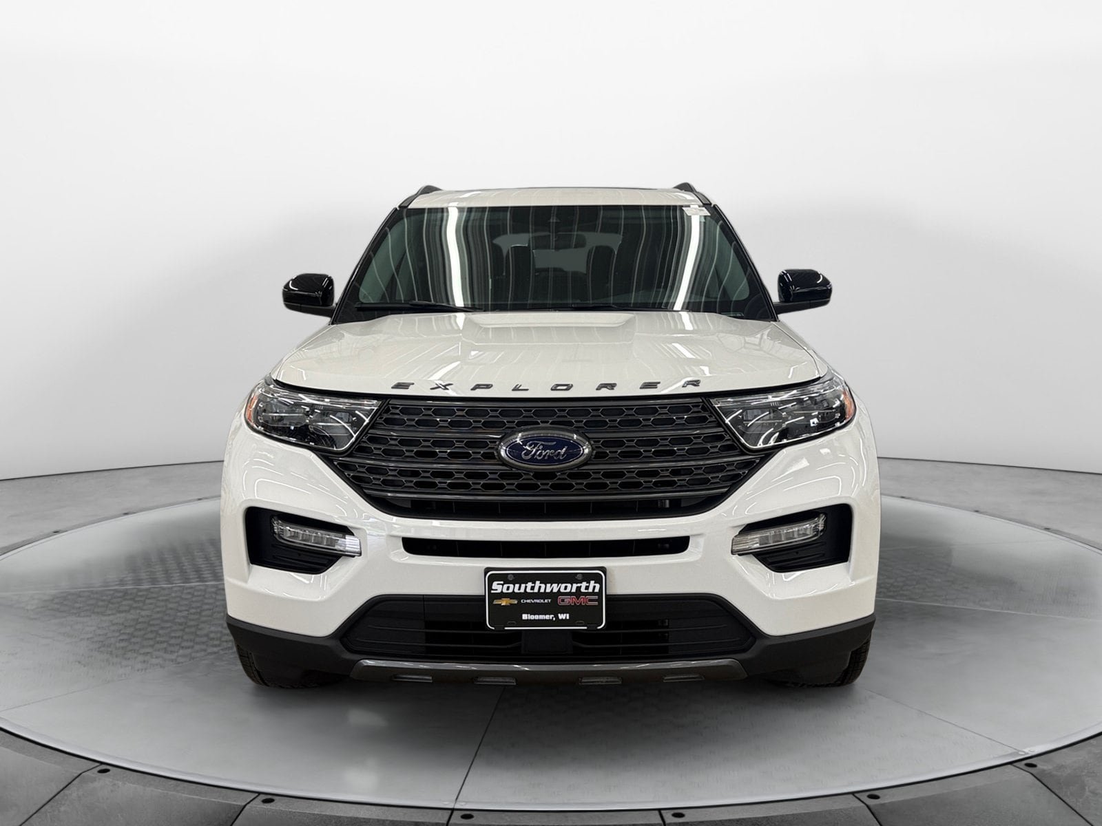 Used 2022 Ford Explorer XLT w/ Equipment Group 202A AWD/4WD image 7