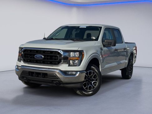 Used 2023 Ford F150 XLT image 2
