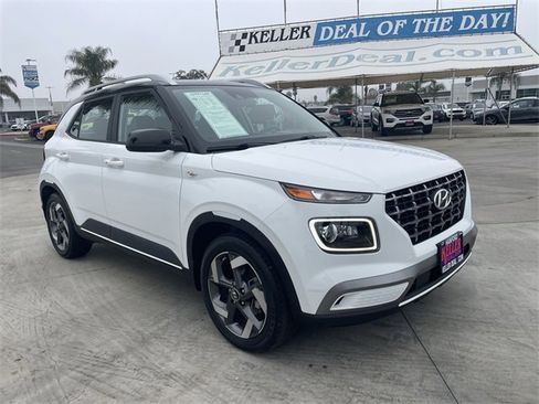Used 2022 Hyundai Venue Limited image 2