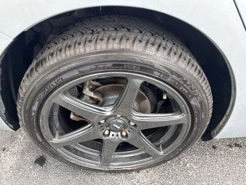 Used 2018 MAZDA MAZDA3 Grand Touring w/ Premium Equipment Package FWD image 6