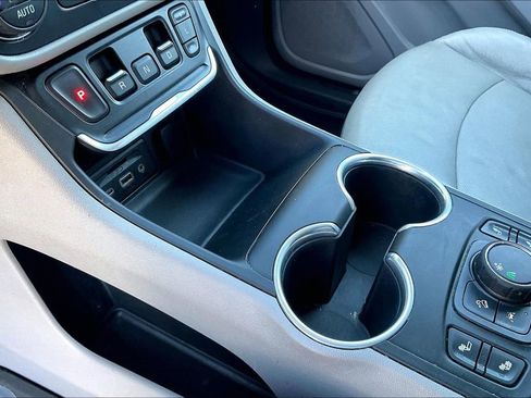 Used 2021 GMC Terrain SLT FWD image 15