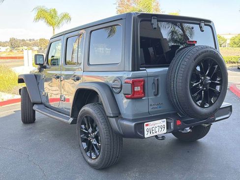 Used 2025 Jeep Wrangler Unlimited Sahara w/ Safety Group AWD/4WD image 14