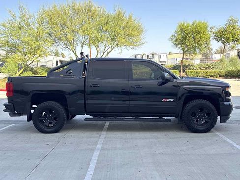 Used 2018 Chevrolet Silverado 1500 LTZ Z71 w/ Midnight Edition AWD/4WD image 2