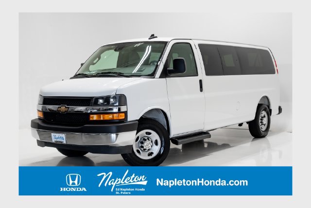 Used 2025 Chevrolet Express 3500 LT w/ LT Preferred Equipment Group RWD image 1