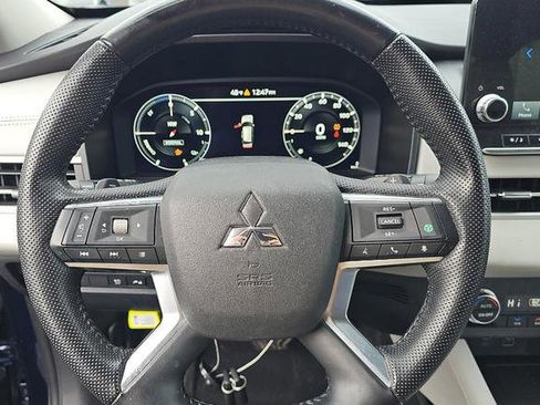 Used 2023 Mitsubishi Outlander SEL image 11