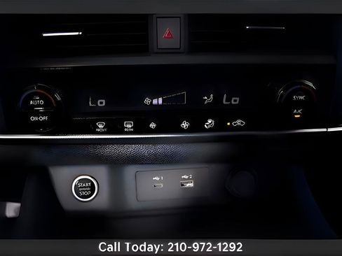 Used 2023 Nissan Rogue SV image 25