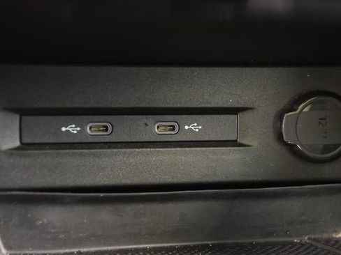 Certified 2023 Volkswagen Taos SE image 15