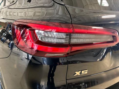 Certified 2023 BMW X5 M50i w/ Executive Package image 26