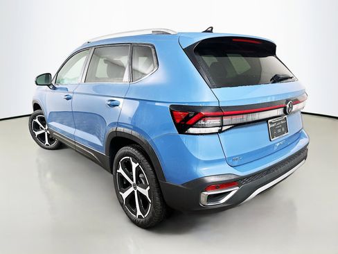 New 2026 Volkswagen Taos SEL image 5