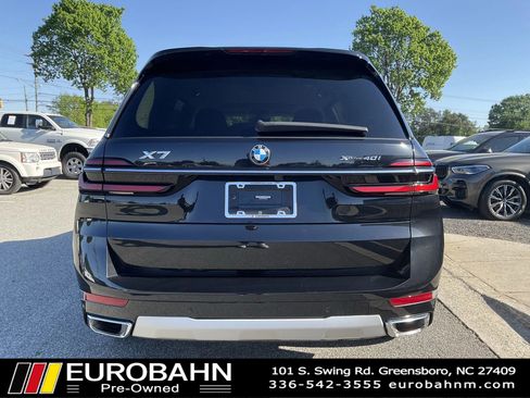 Used 2023 BMW X7 xDrive40i w/ Premium Package AWD/4WD image 4