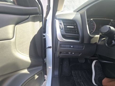 Certified 2024 Nissan Rogue SV w/ SV Premium Package FWD image 11