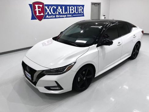 Used 2022 Nissan Sentra SR w/ SR Premium Package image 45