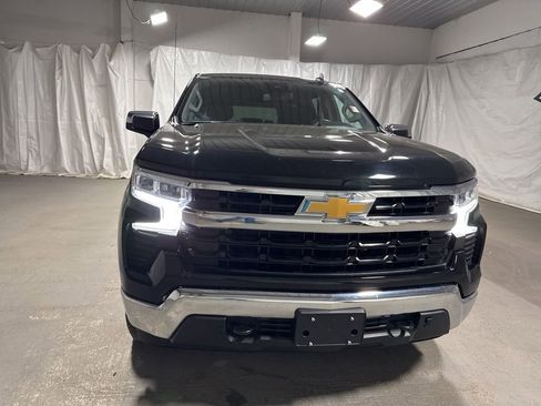 Used 2023 Chevrolet Silverado 1500 LT w/ Z71 Off-Road Package image 2