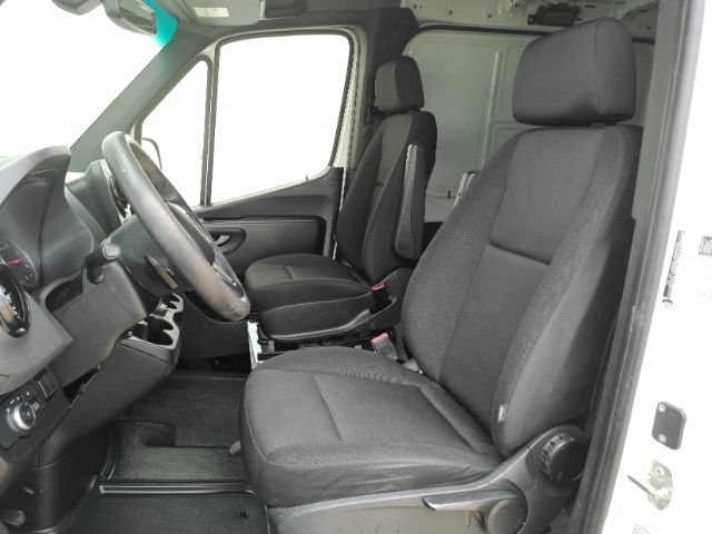 Used 2024 Mercedes-Benz Sprinter 2500 image 19