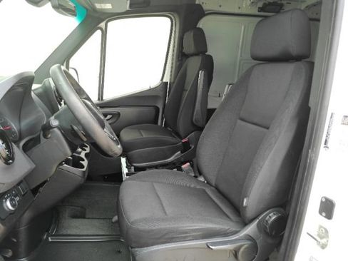 Used 2024 Mercedes-Benz Sprinter 2500 image 19