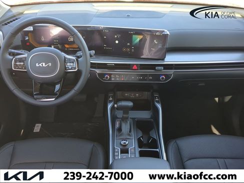 New 2025 Kia Sorento S image 14