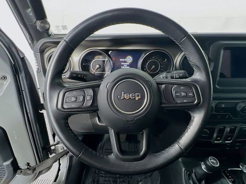 Used 2021 Jeep Wrangler Willys image 17