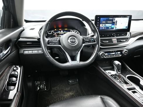 Used 2023 Nissan Altima 2.0 SR FWD image 19