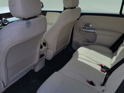 Used 2023 Mercedes-Benz GLB 250 4MATIC image 15
