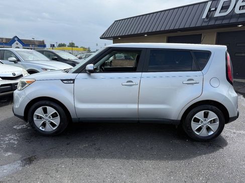 Used 2015 Kia Soul FWD image 8