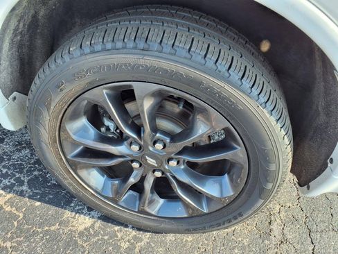 Certified 2024 Dodge Durango GT image 5