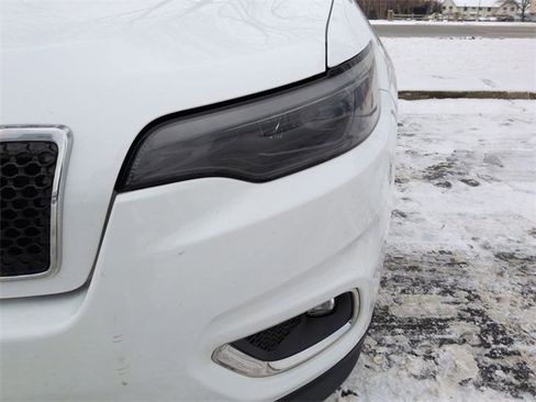 Used 2020 Jeep Cherokee Limited image 9