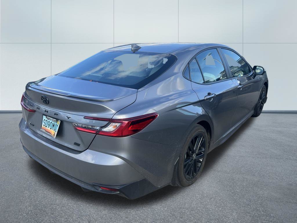 Used 2025 Toyota Camry SE w/ Convenience Package FWD image 2
