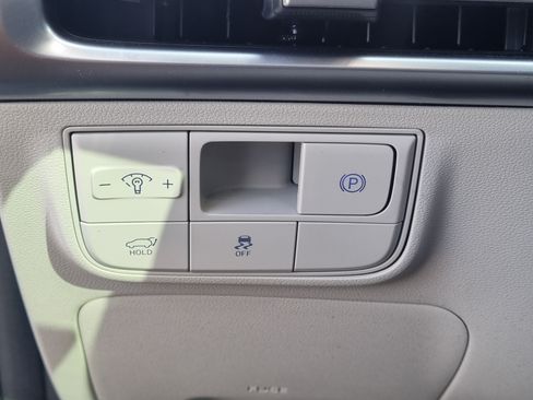 Used 2025 Hyundai Tucson Limited FWD image 28