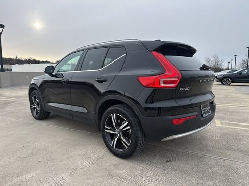 Certified 2025 Volvo XC40 B5 Core image 6