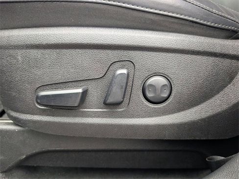 Used 2023 Kia Telluride S image 16