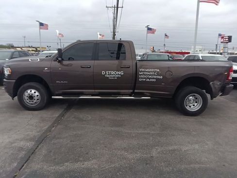 Used 2021 RAM 3500 Big Horn w/ Level 1 Equipment Group AWD/4WD image 2