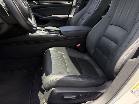 Used 2019 Honda Accord EX-L image 10